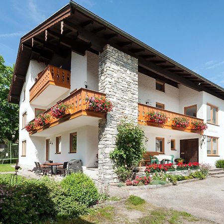 Gaeste- Und Appartementhaus Stachl Waging am See Dış mekan fotoğraf